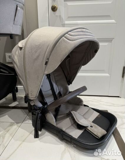 Коляска 3 в 1 Carello Epica бежевая бу 2022