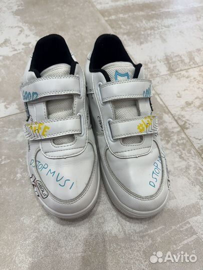 Кроссовки Котофей 35 размер