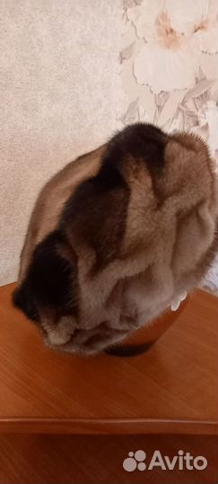 Головные уборы женские