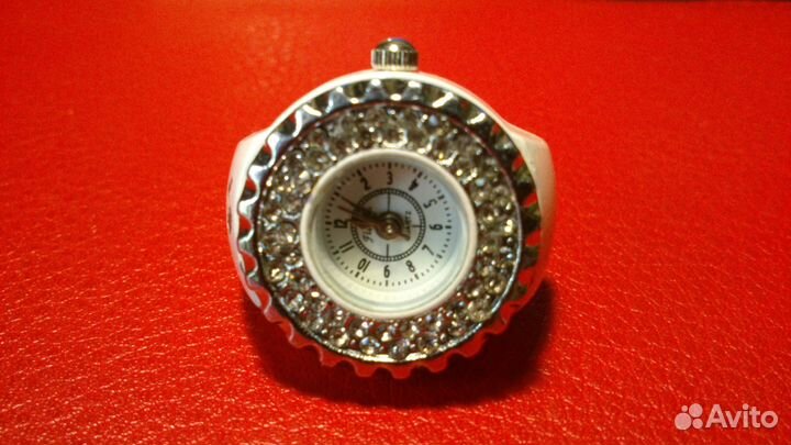Часы кольцо