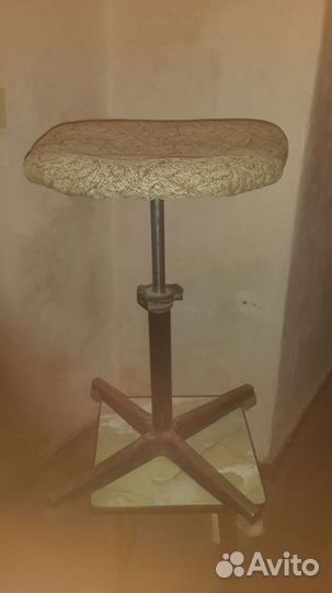 Стул крутящийся