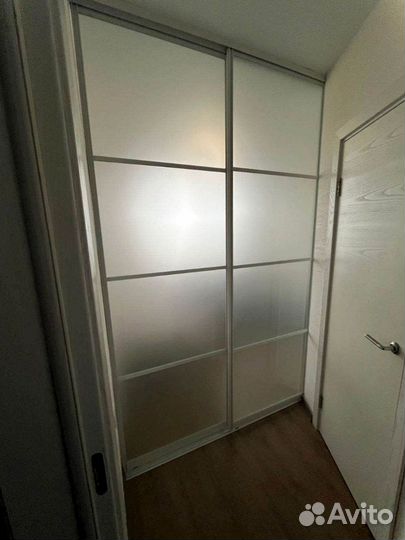 Стеклянная перегородка