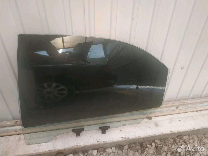 Стекло заднее левое Hyundai Sonata EF