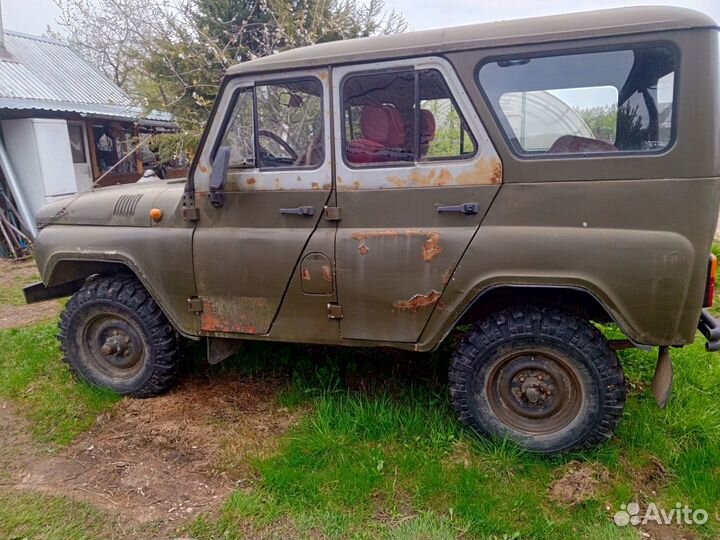 УАЗ 469 2.4 МТ, 1981, 20 000 км