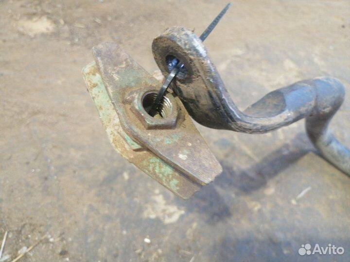 Стабилизатор передний Mazda 3 BL Z6 2011