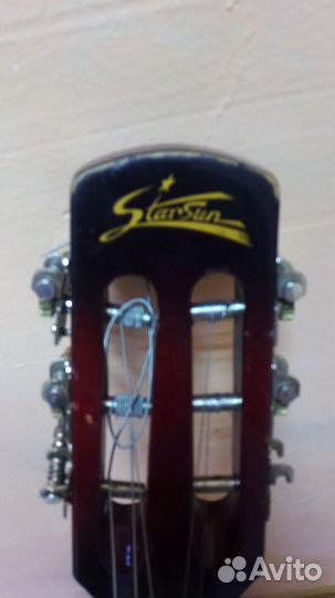 Акустическая гитара