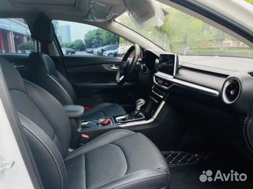 Kia K3 1.5 CVT, 2021, 32 000 км