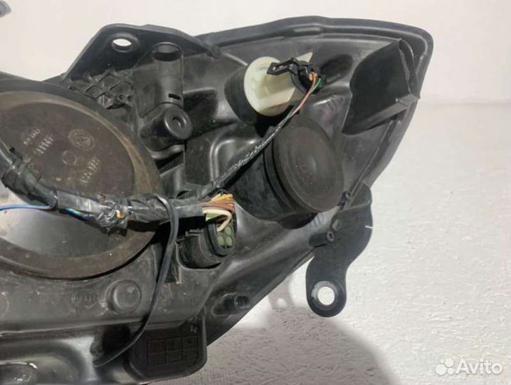 Фара передняя правая Skoda Roomster 94901829