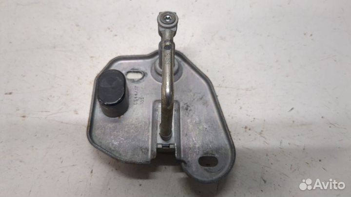 Петля замка капота Skoda Kodiaq, 2018