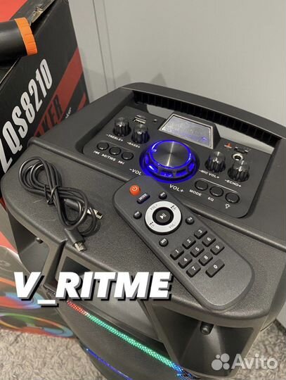 Колонка Bluetooth 8210 с беспроводным микрофоном