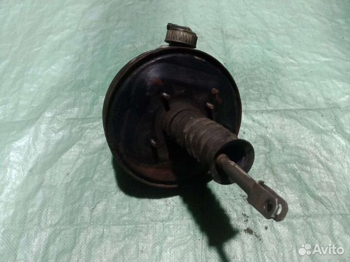 Вакуумник с гтц Opel Vectra A седан 1.6I 1991