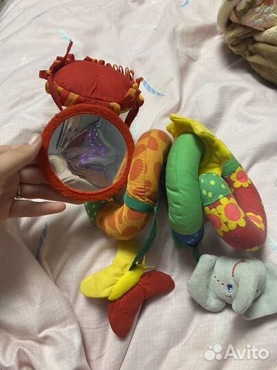 Игрушка пружинка на коляску кроватку