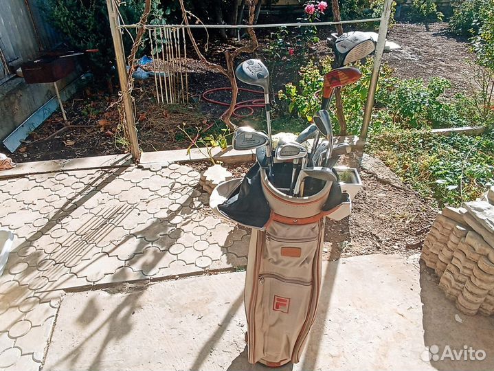 Клюшки для гольфа и бэг