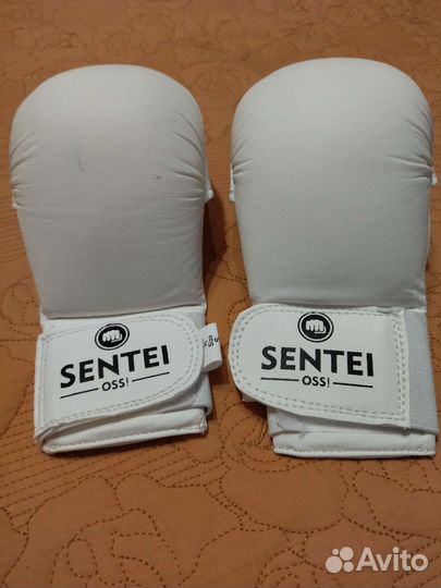 Кимоно и перчатки