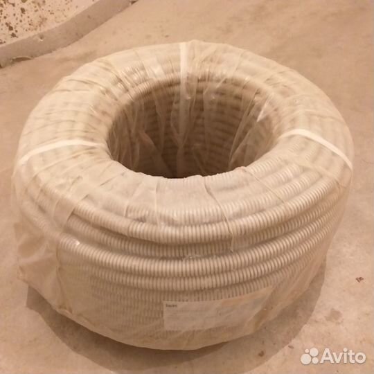 Гофра пвх бухта 16 мм 100 м, обрезки 16 и 20 мм