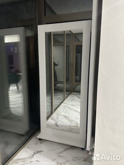 Зеркало с подцветкой