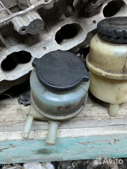 Бочок гура Тойота Камри v30 Авенсис t25