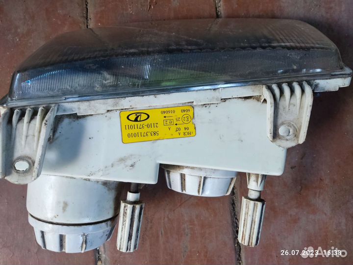 Фара левая ваз 2110