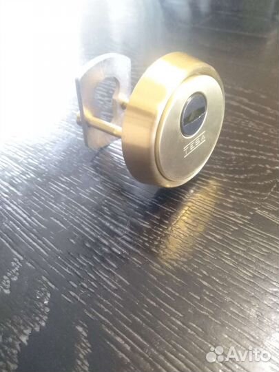 Броненакладка на замок