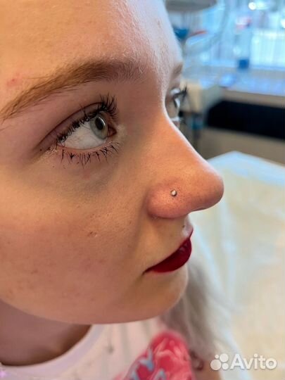 Прокол ушей Пирсинг