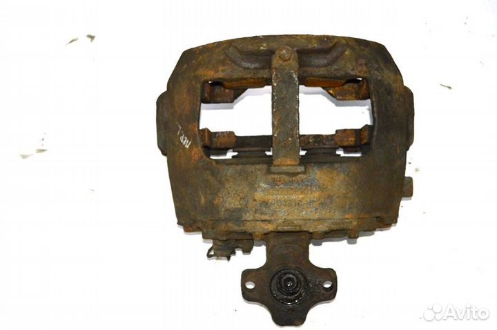 Суппорт переднего моста, левый volvo FH12 2-seeria