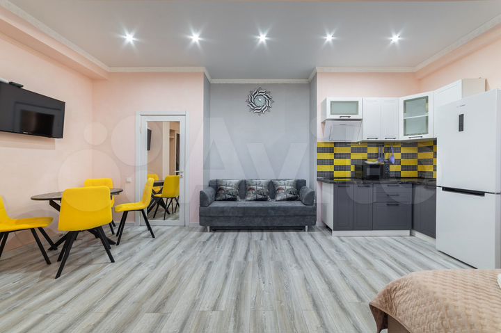 2-к. квартира, 40 м², 1/7 эт.