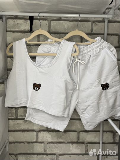 Костюм женский