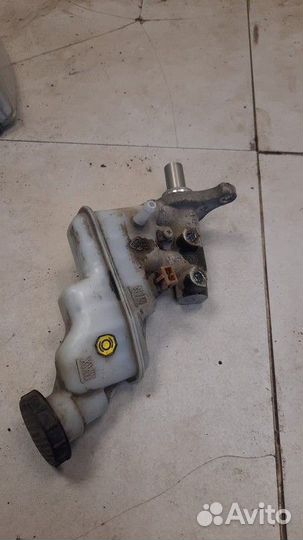 Главный тормозной цилиндр Hyundai Solaris