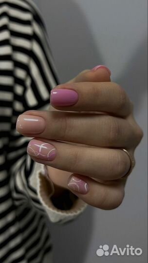 Модель на маникюр