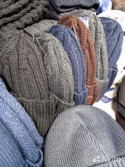 Вязаная шапка мужская