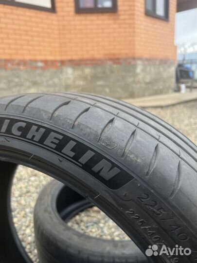 Michelin Pilot Sport 4 S 225/40 R40 и 225
