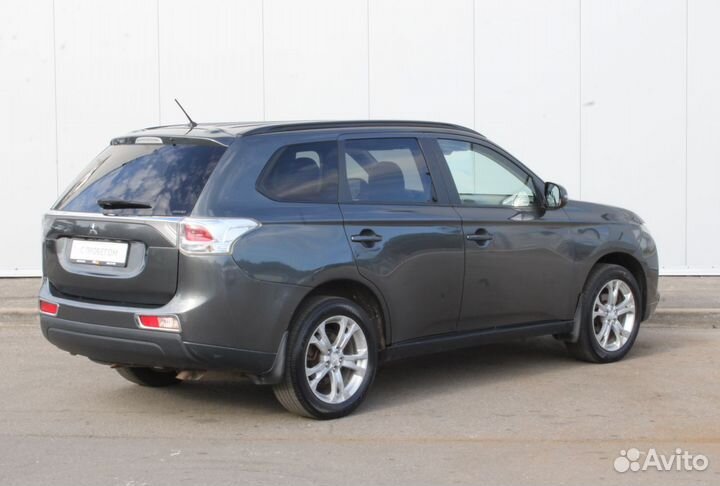 Mitsubishi Outlander 2.4 CVT, 2013, 244 001 км