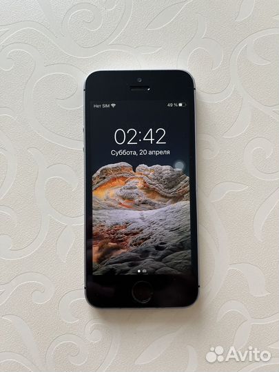 iPhone SE, 32 ГБ