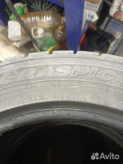 Dunlop Graspic DS3 215/55 R17