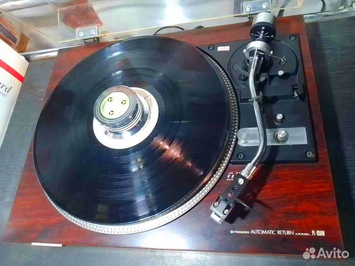 Проигрыватель винила Pioneer PL-1050W