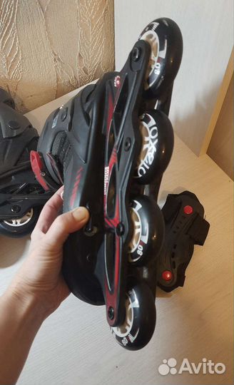 Роликовые коньки