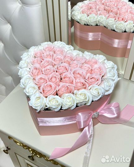 Букет из розовых мыльных роз в коробке Сердце