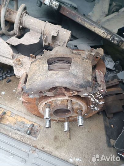 Передний тормозной суппорт Понтиак Транспорт 1