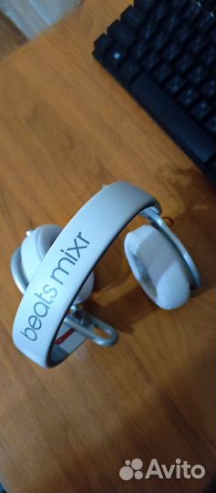 Игровые наушники beats mixr белые