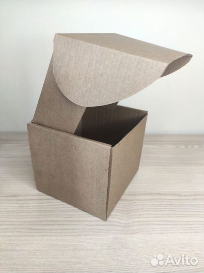 Коробка картонная самосборная