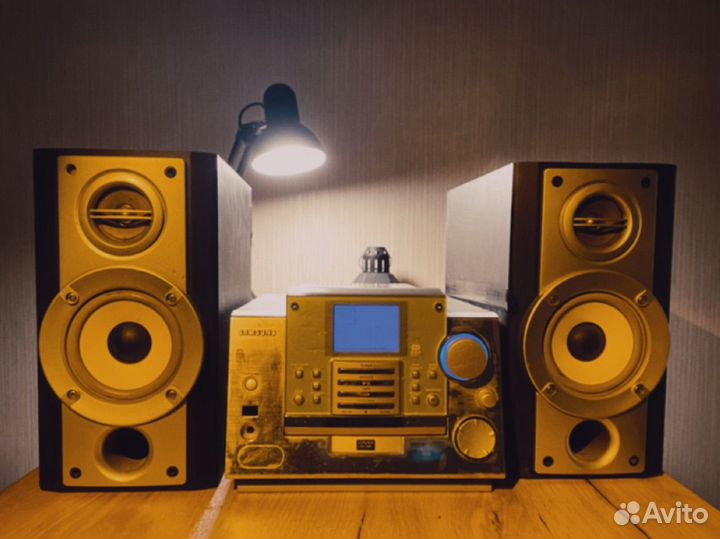 Музыкальный центр Samsung MM-DB9