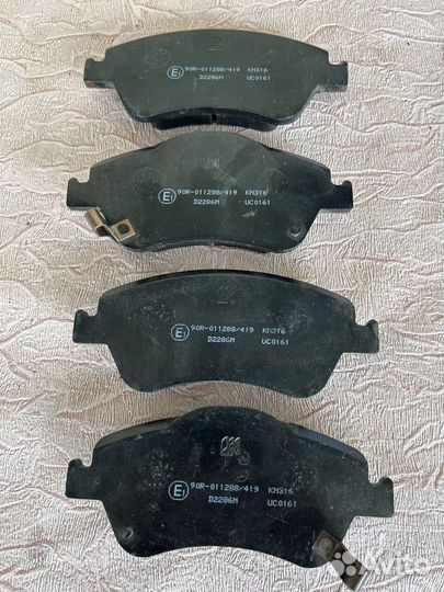 Колодки тормозные передние toyota