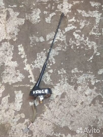 Антенна на крышу Киа Венга 2012 года