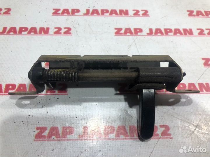 Ручка двери багажника Toyota Harrier MCU15 1mzfe