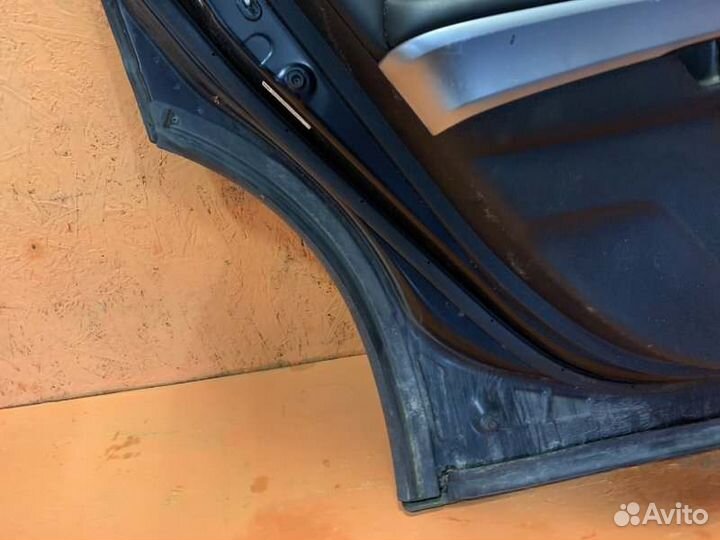 Дверь боковая задняя левая Honda Crosstour 3.5