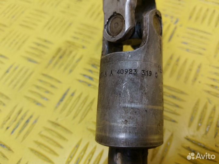 Рулевой карданчик Chrysler Voyager 4 2001