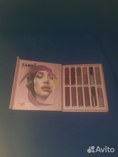 Жидкая губная помада