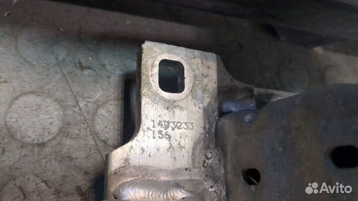 Рамка передняя Peugeot 208