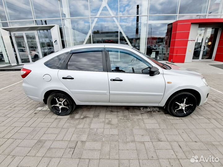 LADA Granta 1.6 МТ, 2017, 75 607 км
