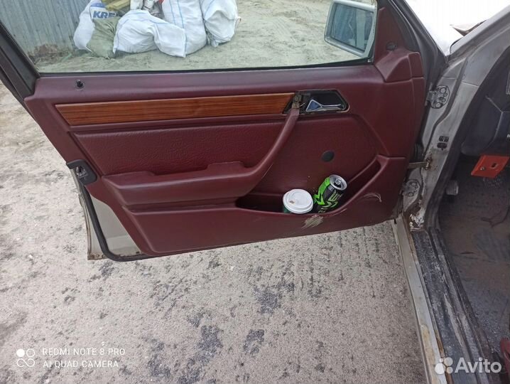 Кожаный салон mercedes 124